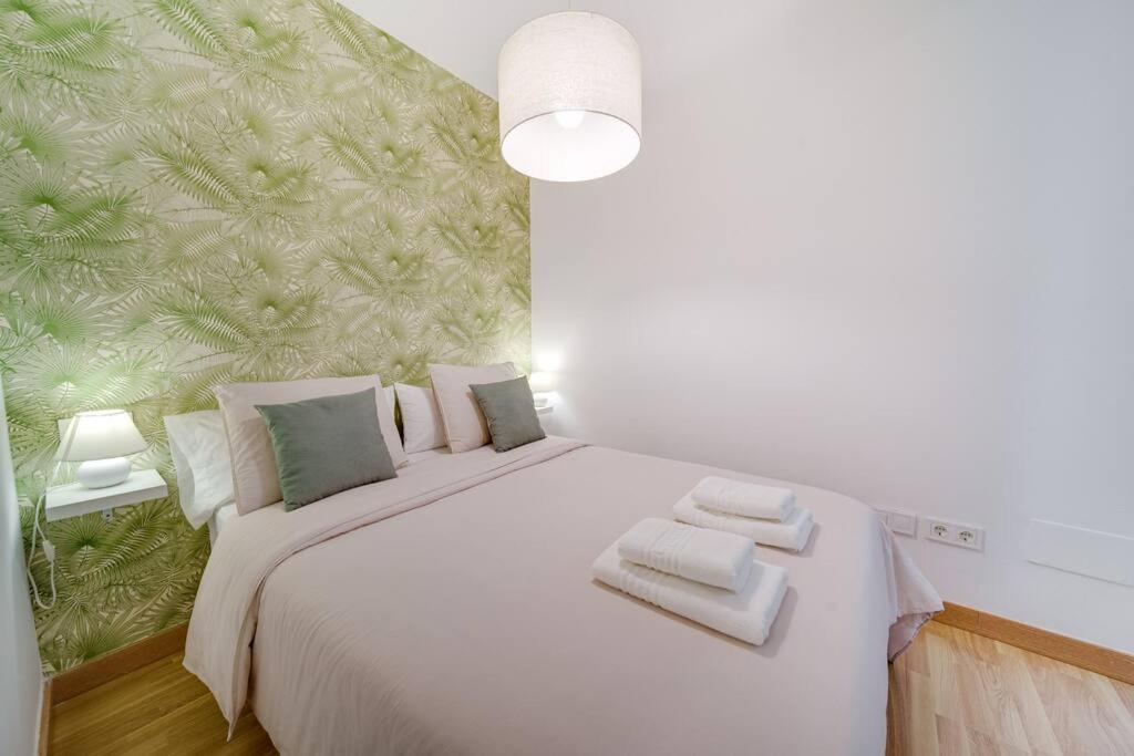 Encantador Apartamento Con Patio مالقة المظهر الخارجي الصورة